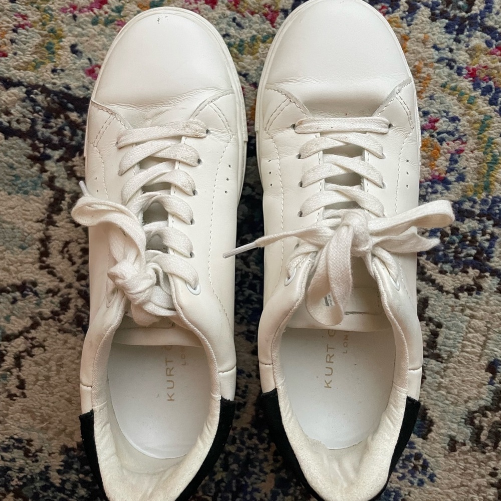 Kurt Geiger White Sneakers with Textured Fabric and Rubber Sole